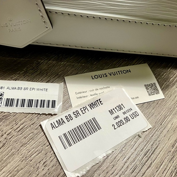 Vintage White LV bag in excellent condition never used - Picture 3 of 7